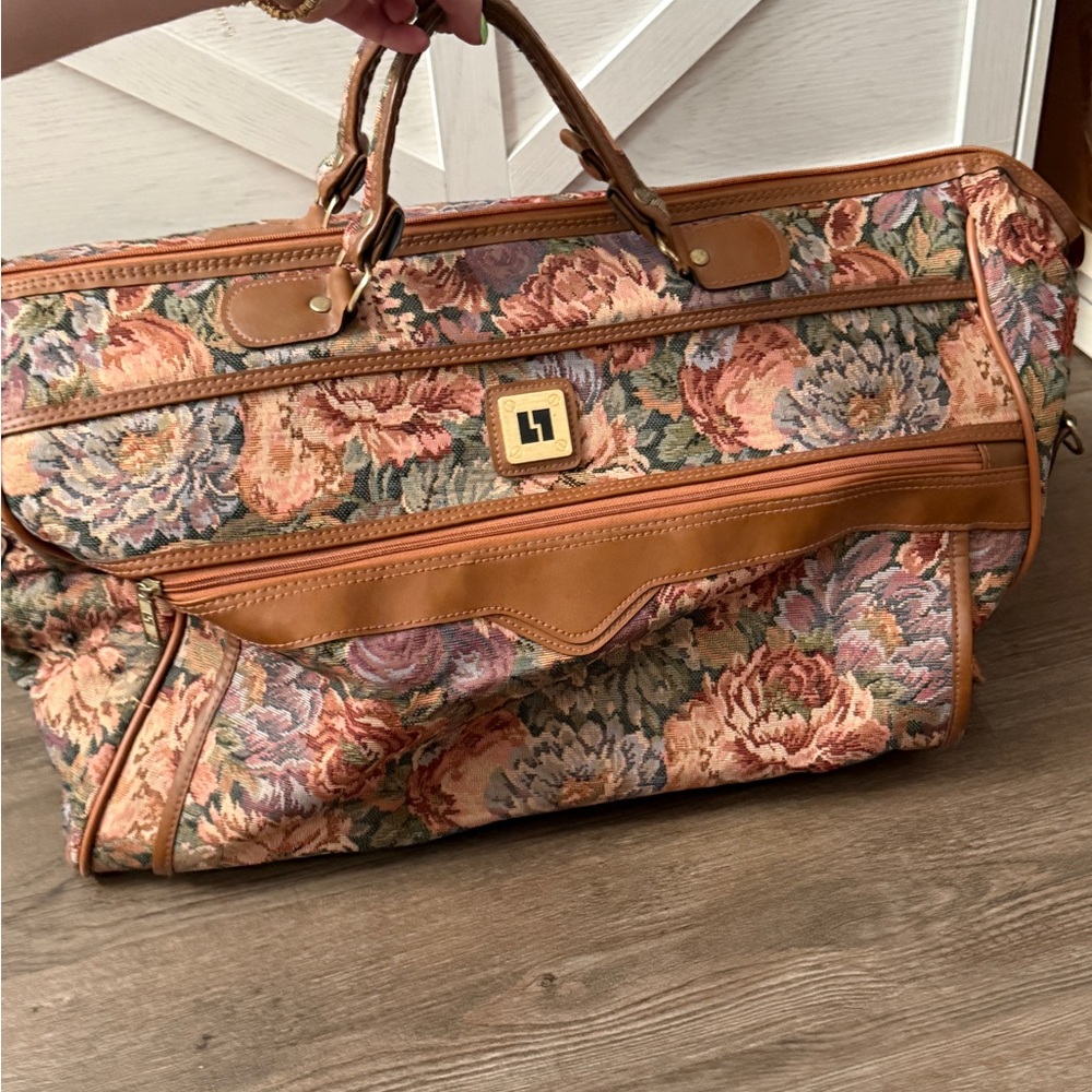Vintage Leisure Floral Tapestry Weekender Bag